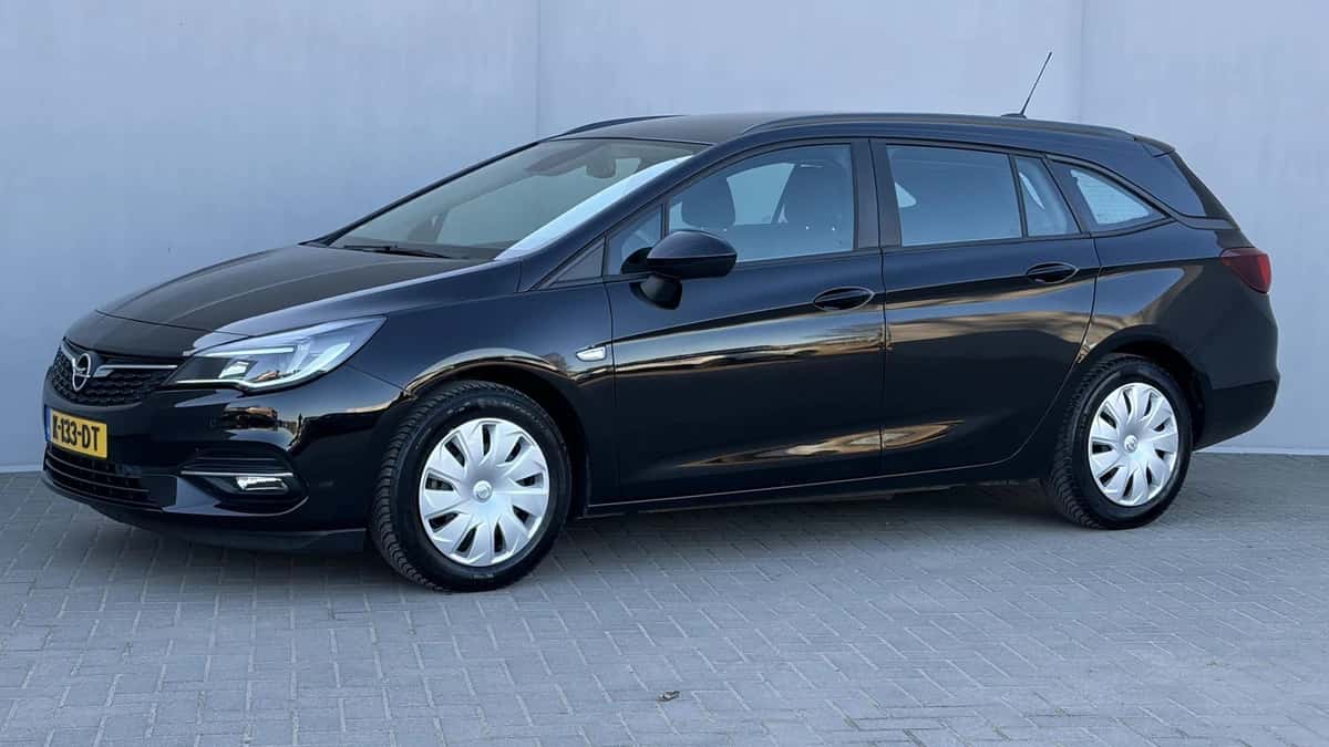 Opel Astra Sports Tourer (2020) — foto 1