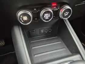 Renault Captur (2020) thumbnail 16