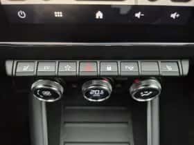Renault Captur (2020) thumbnail 27