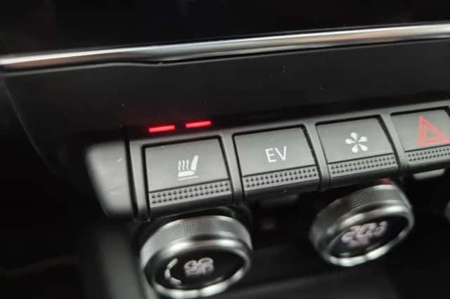 Renault Captur (2020) thumbnail 6