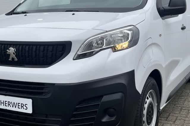 Peugeot E-Expert (2023) thumbnail 36