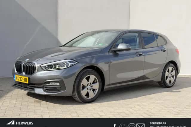 BMW 1-Serie (2021) thumbnail 1