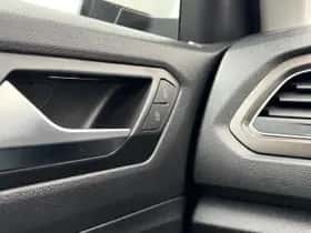 Volkswagen T-Roc (2019) thumbnail 14