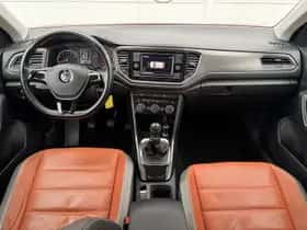 Volkswagen T-Roc (2019) thumbnail 5