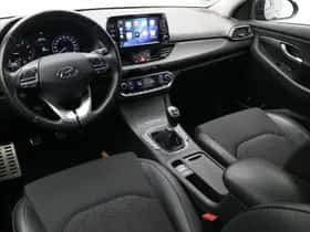 Hyundai i30 (2019) thumbnail 17
