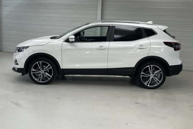 Nissan Qashqai (2021) thumbnail 4