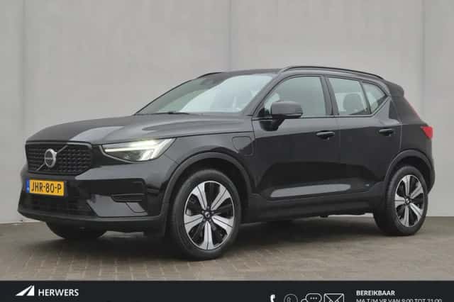 Volvo XC40 (2023) thumbnail 1
