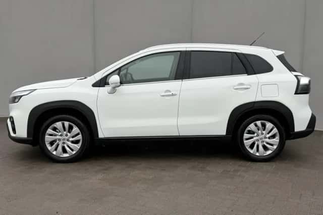Suzuki S-Cross (2025) thumbnail 8