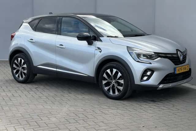 Renault Captur (2023) thumbnail 18