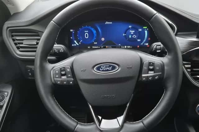 Ford Kuga (2023) thumbnail 14