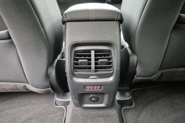 Ford Kuga (2023) thumbnail 46