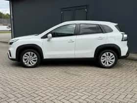 Suzuki S-Cross (2025) thumbnail 9