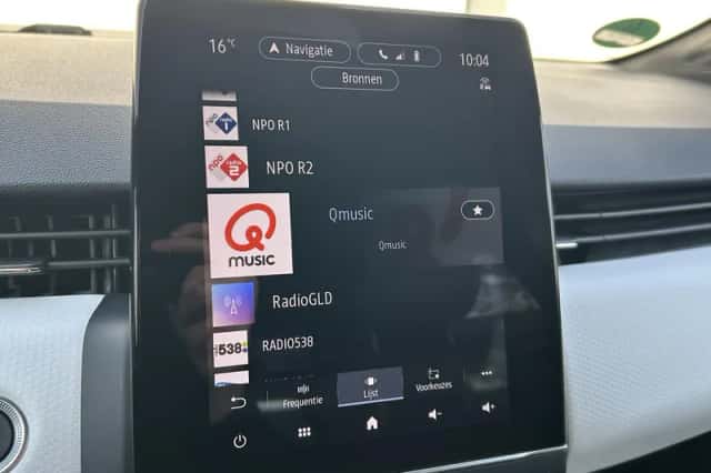 Renault Clio (2023) thumbnail 6