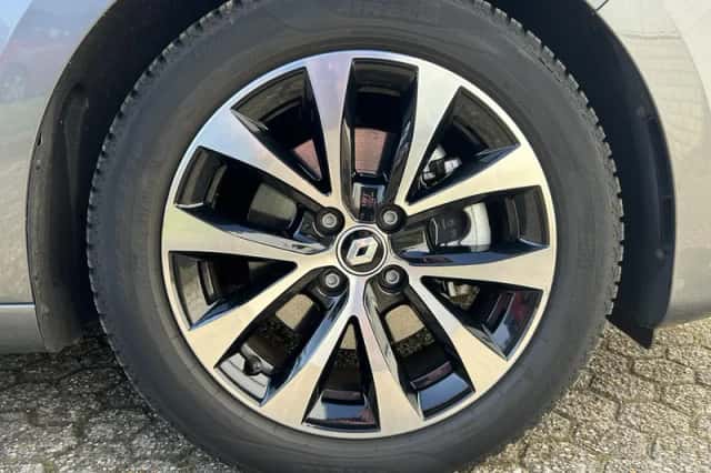 Renault Clio (2023) thumbnail 9