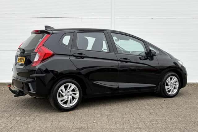 Honda Jazz (2016) thumbnail 3