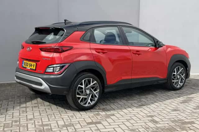 Hyundai Kona (2022) thumbnail 3