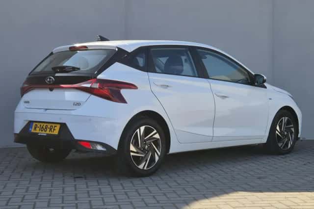 Hyundai i20 (2022) thumbnail 3