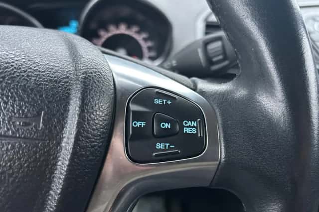 Ford EcoSport (2017) thumbnail 9