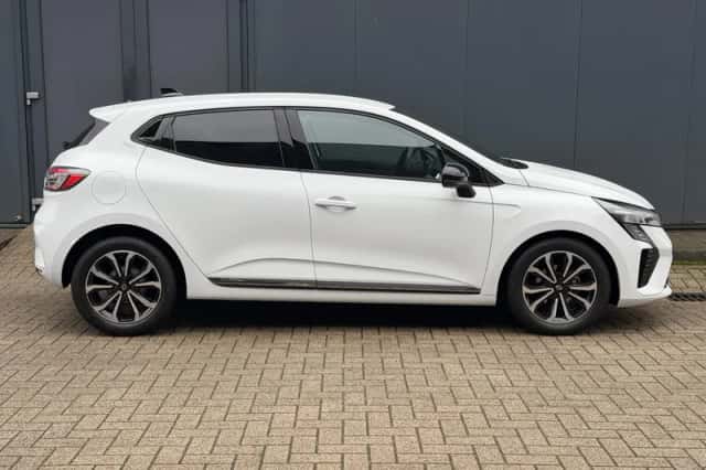 Renault Clio (2025) thumbnail 16