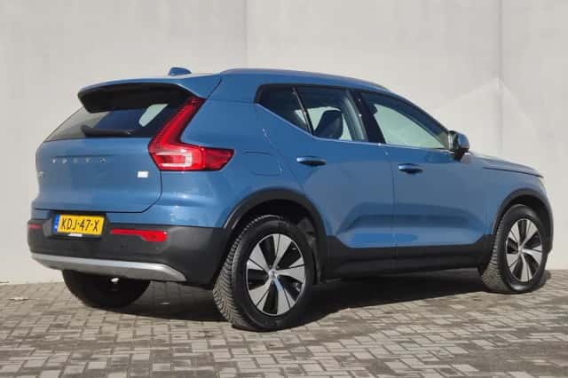 Volvo XC40 (2022) thumbnail 3