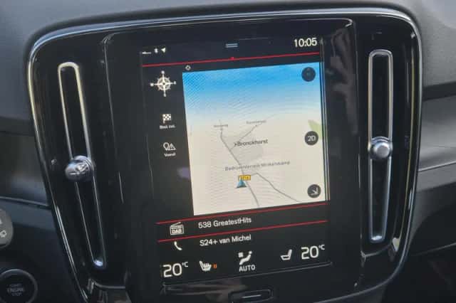 Volvo XC40 (2022) thumbnail 22