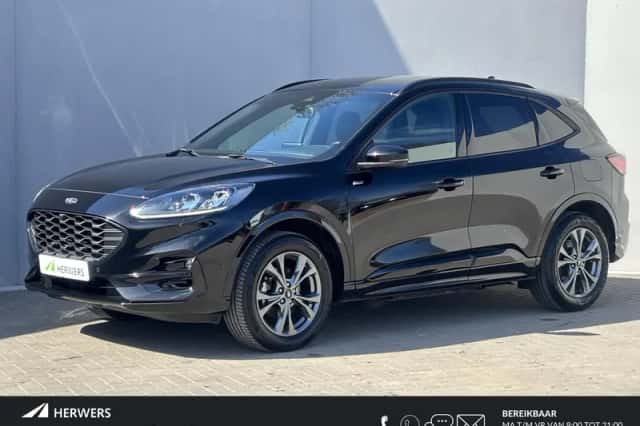 Ford Kuga (2023) thumbnail 1