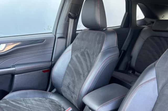 Ford Kuga (2023) thumbnail 28