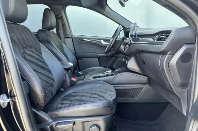 Ford Kuga (2023) thumbnail 53