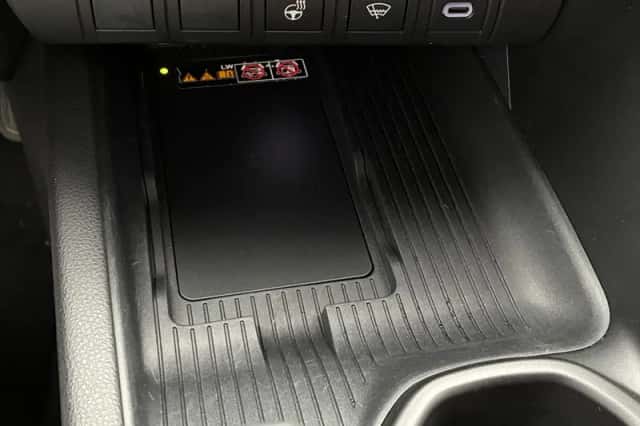 Toyota C-HR (2025) thumbnail 31