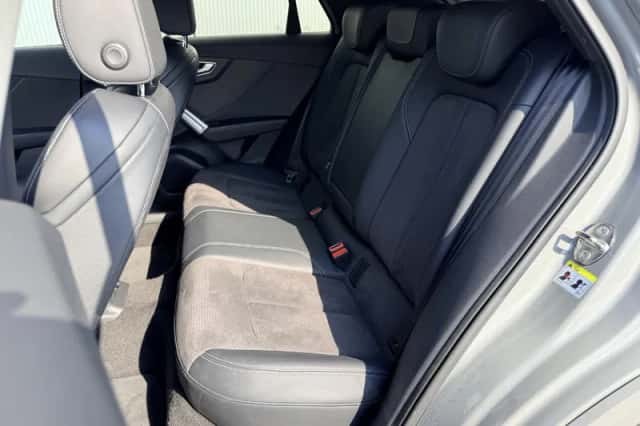 Audi SQ2 (2019) thumbnail 11