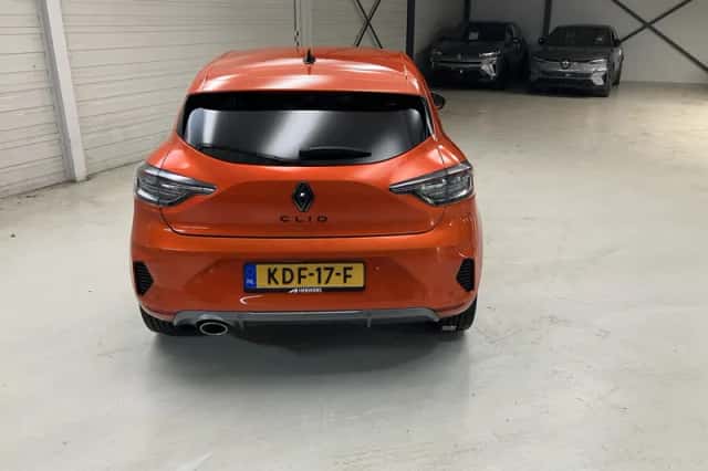 Renault Clio (2024) thumbnail 6