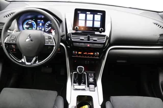 Mitsubishi Eclipse Cross (2024) thumbnail 2