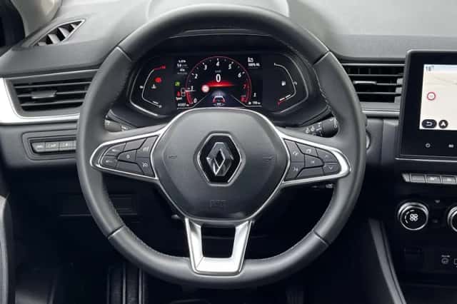 Renault Captur (2023) thumbnail 17