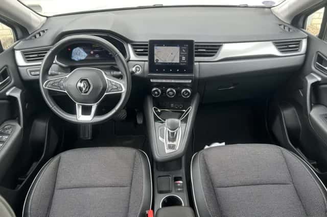 Renault Captur (2021) thumbnail 2