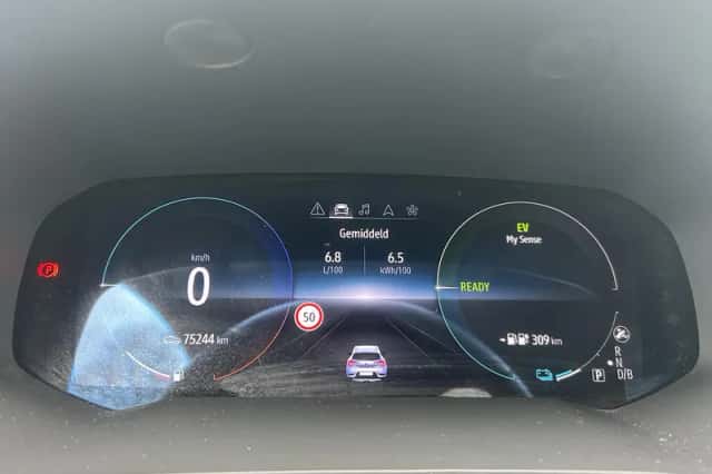 Renault Captur (2021) thumbnail 23