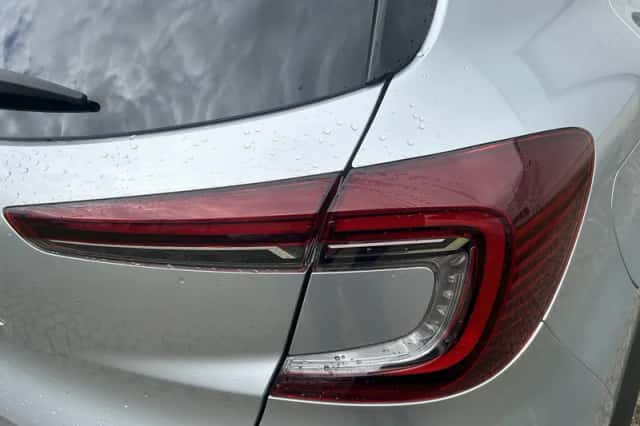 Renault Captur (2021) thumbnail 31