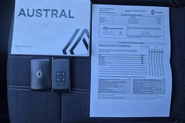 Renault Austral (2024) thumbnail 4
