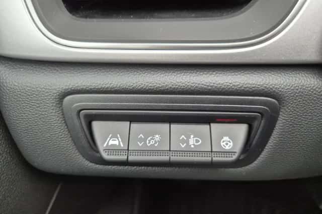 Renault Captur (2024) thumbnail 41