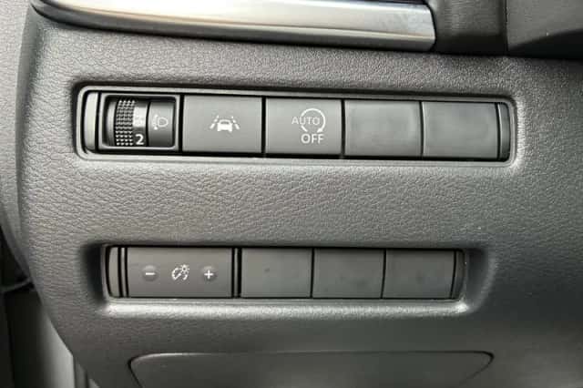 Nissan Qashqai (2023) thumbnail 18
