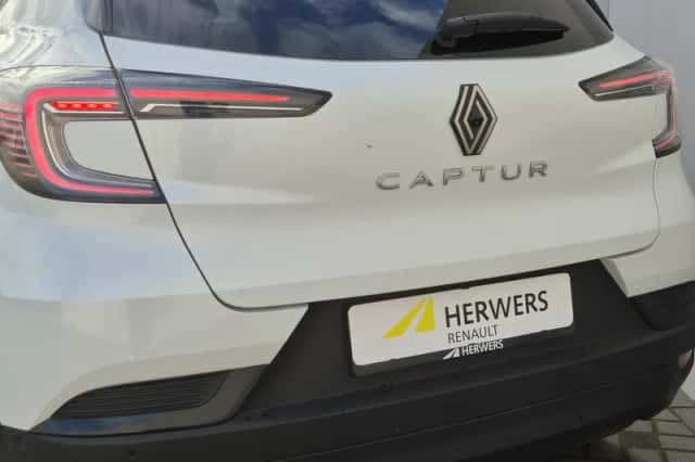 Renault Captur (2024) thumbnail 28