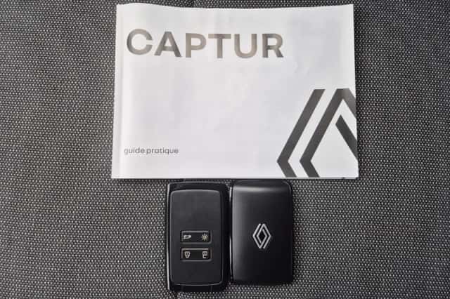 Renault Captur (2024) thumbnail 6
