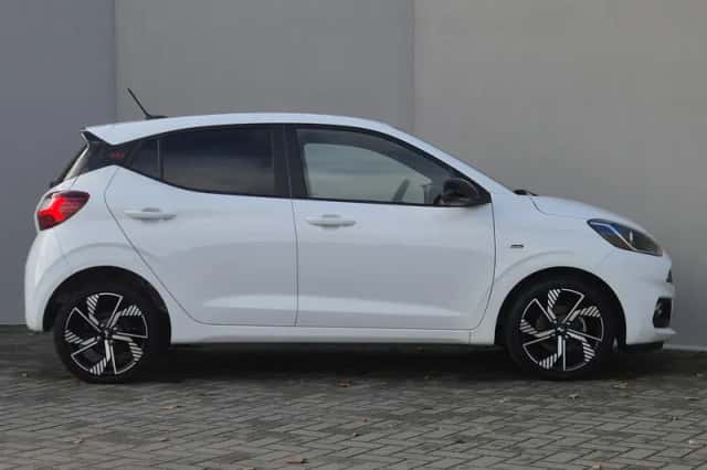 Hyundai i10 (2023) thumbnail 17