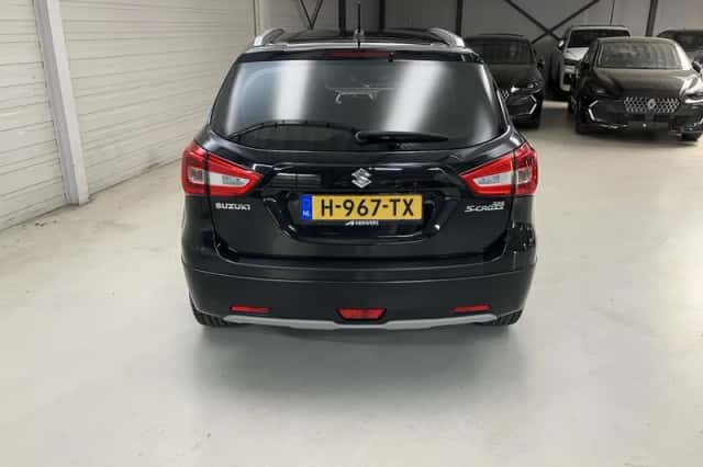 Suzuki S-Cross (2019) thumbnail 18