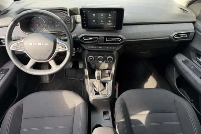 Dacia Sandero (2024) thumbnail 2