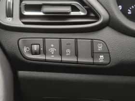 Hyundai i30 (2021) thumbnail 40
