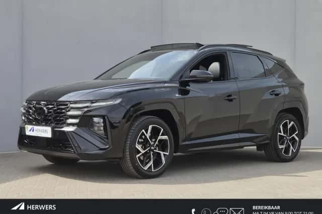 Hyundai Tucson (2024) thumbnail 1