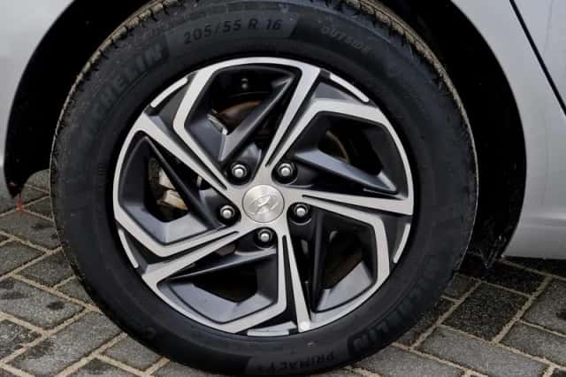 Hyundai i30 (2023) thumbnail 14