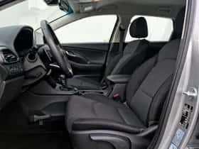 Hyundai i30 (2023) thumbnail 5