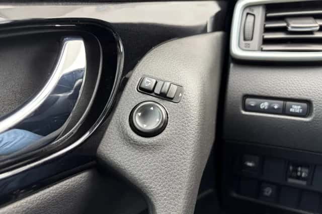 Nissan Qashqai (2021) thumbnail 13