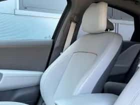 Hyundai Ioniq 6 (2023) thumbnail 28